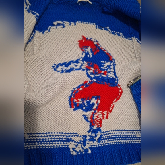 Vintage Cowichan Hand Knit Chunky Sweater Boys - Girls Large Football #29 - Picture 10 of 11